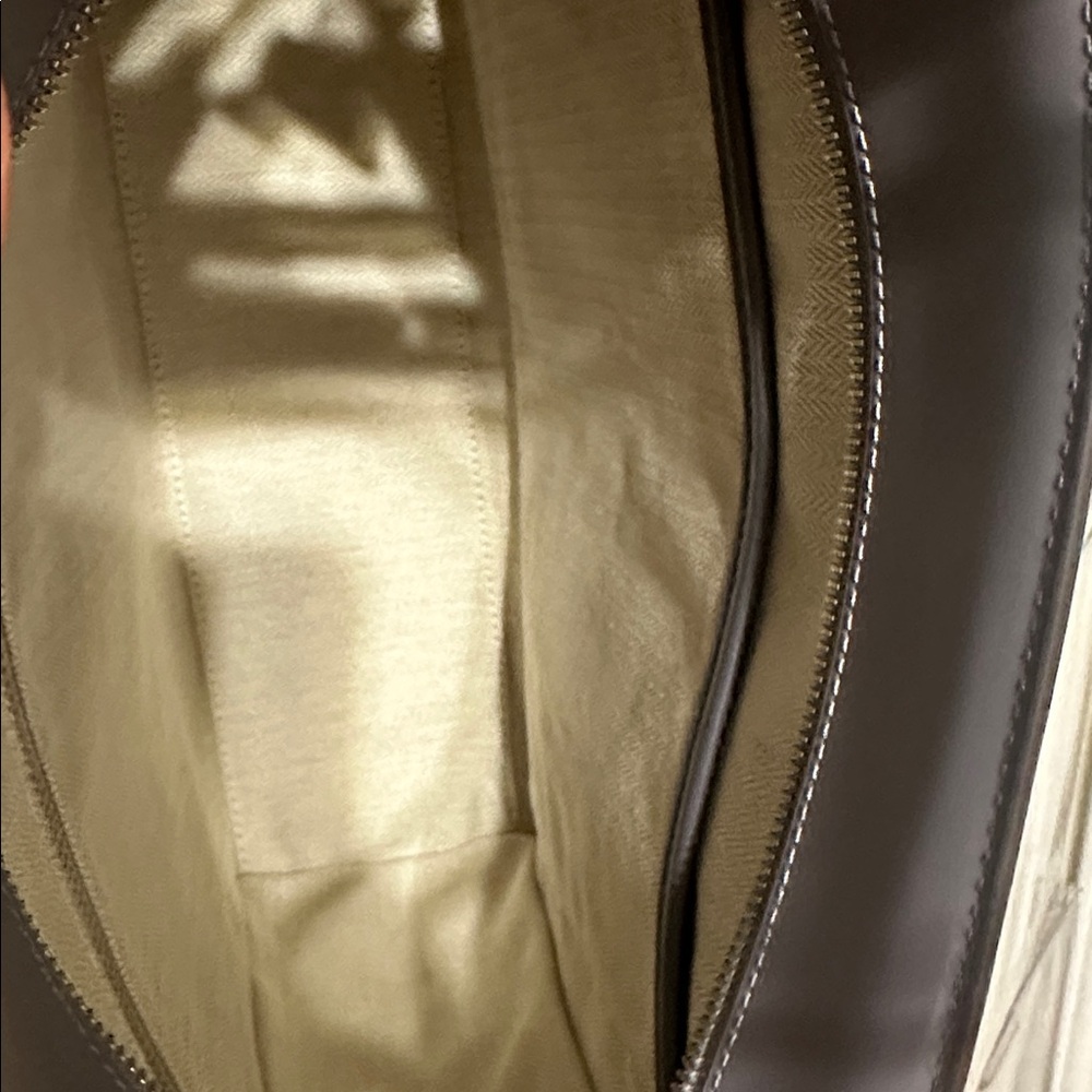 Tory Burch Emerson Patent Tote - Picture 13 of 13